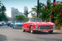 The 300SL led the convoy of the classic Merc with the 190SL behind it. 
